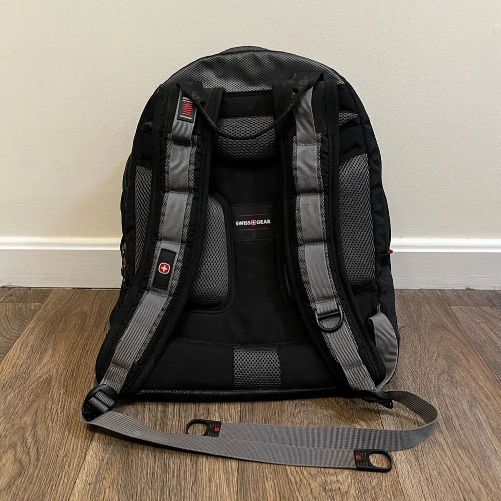SwissGear WENGER 16” Laptop Backpack